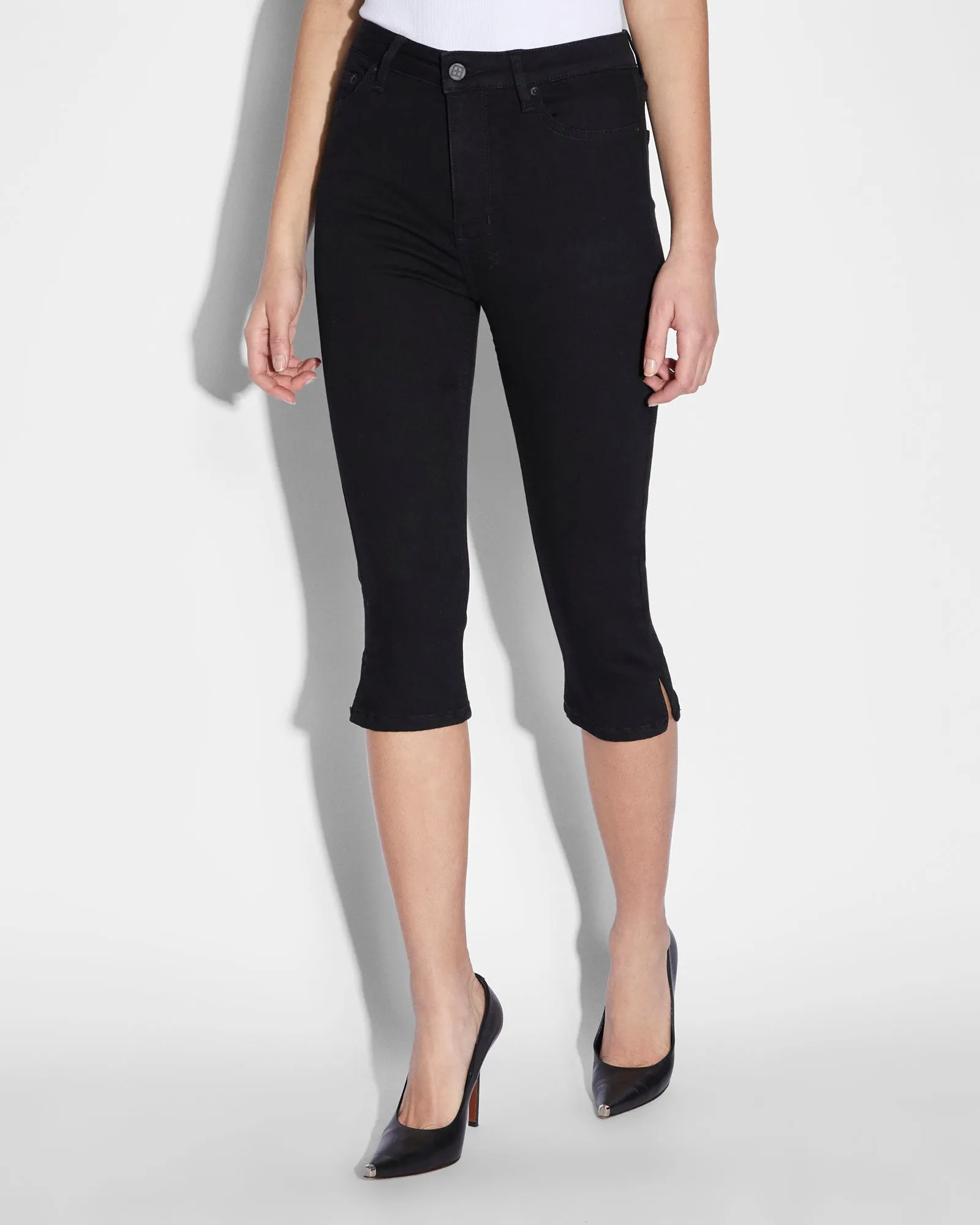 KENDALL CAPRI JET BLACK