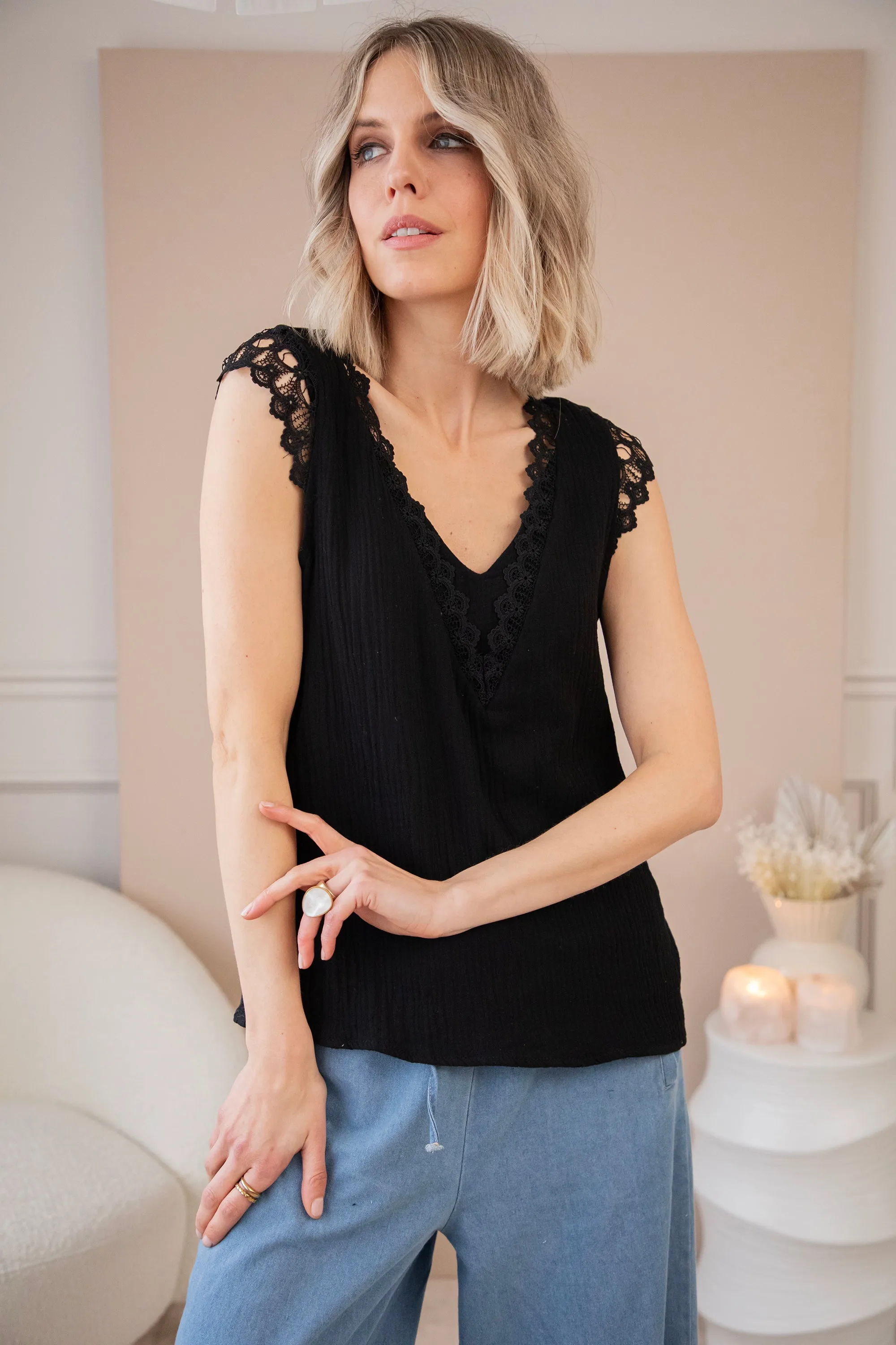 Love The Lace & Tetra Black - Top