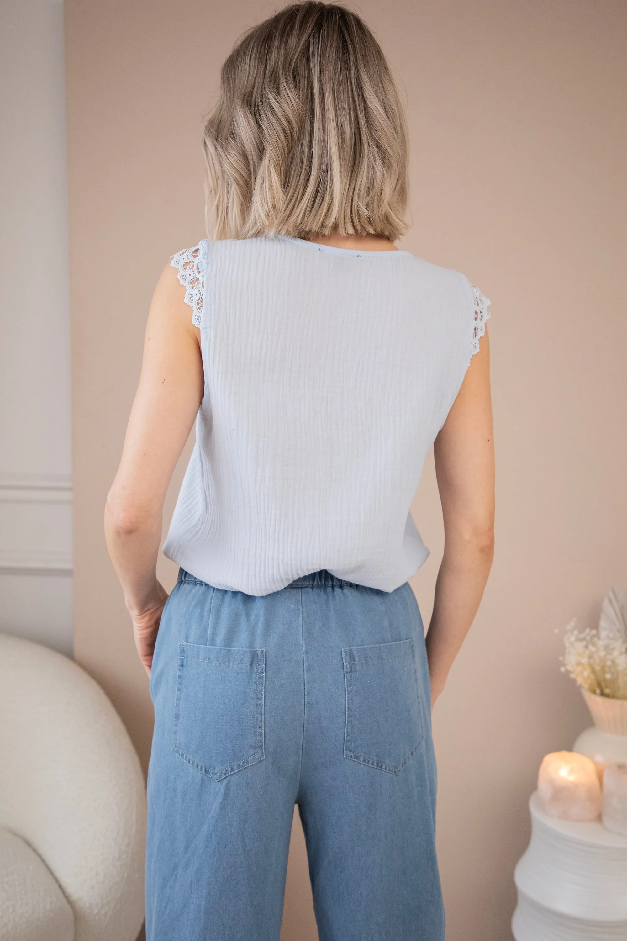 Love The Lace & Tetra Soft Blue - Top
