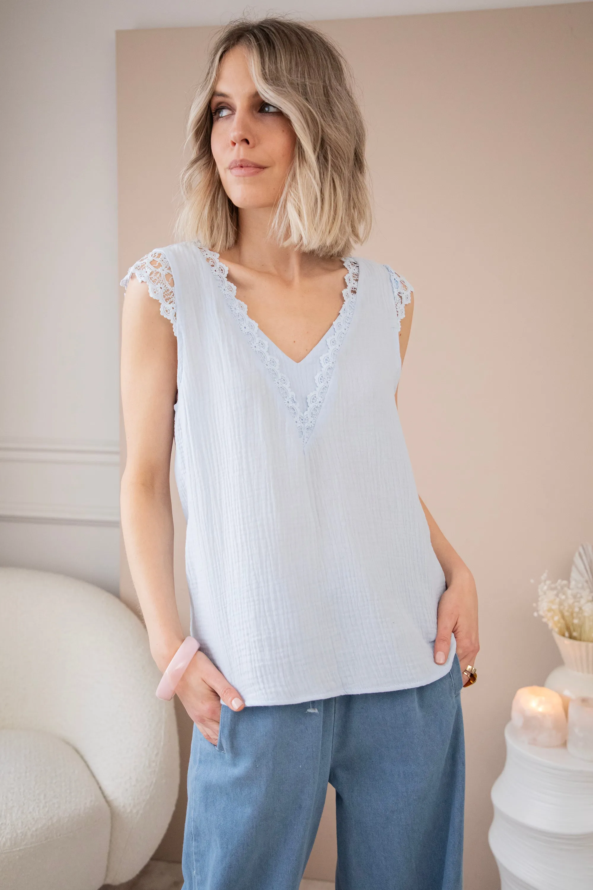 Love The Lace & Tetra Soft Blue - Top