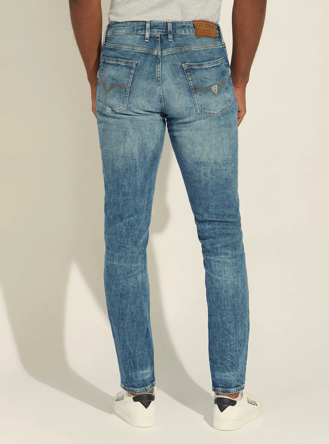 Mid-Rise Slim Fit Drake Denim Jeans in Pearl Wash