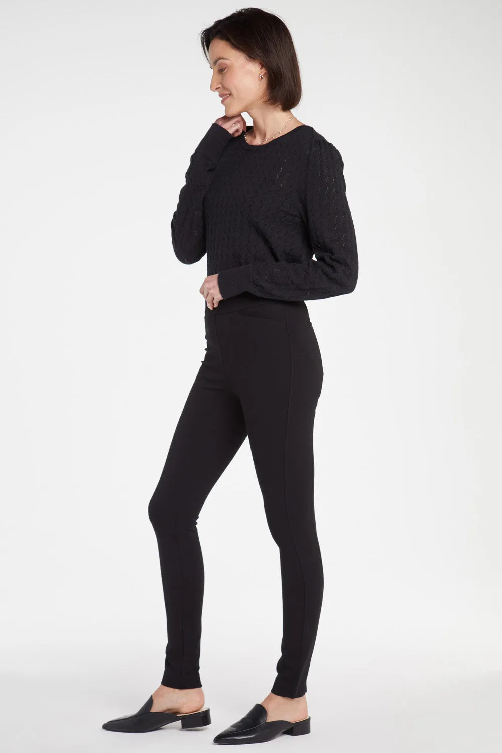 Pull-On Legging Pants In Petite - Black