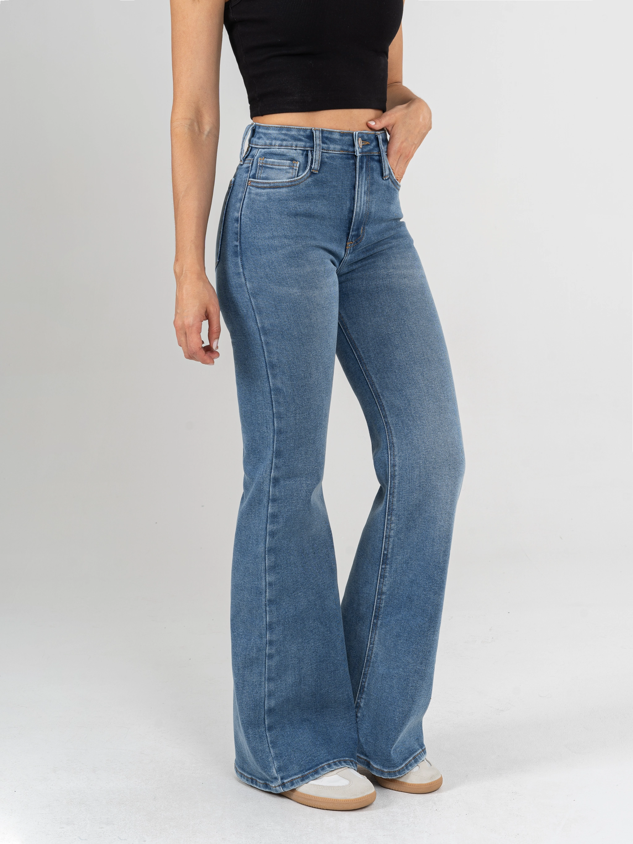 Ref: 065420 Jean flare stretch, bota ancha, tiro alto, tono azul medio claro