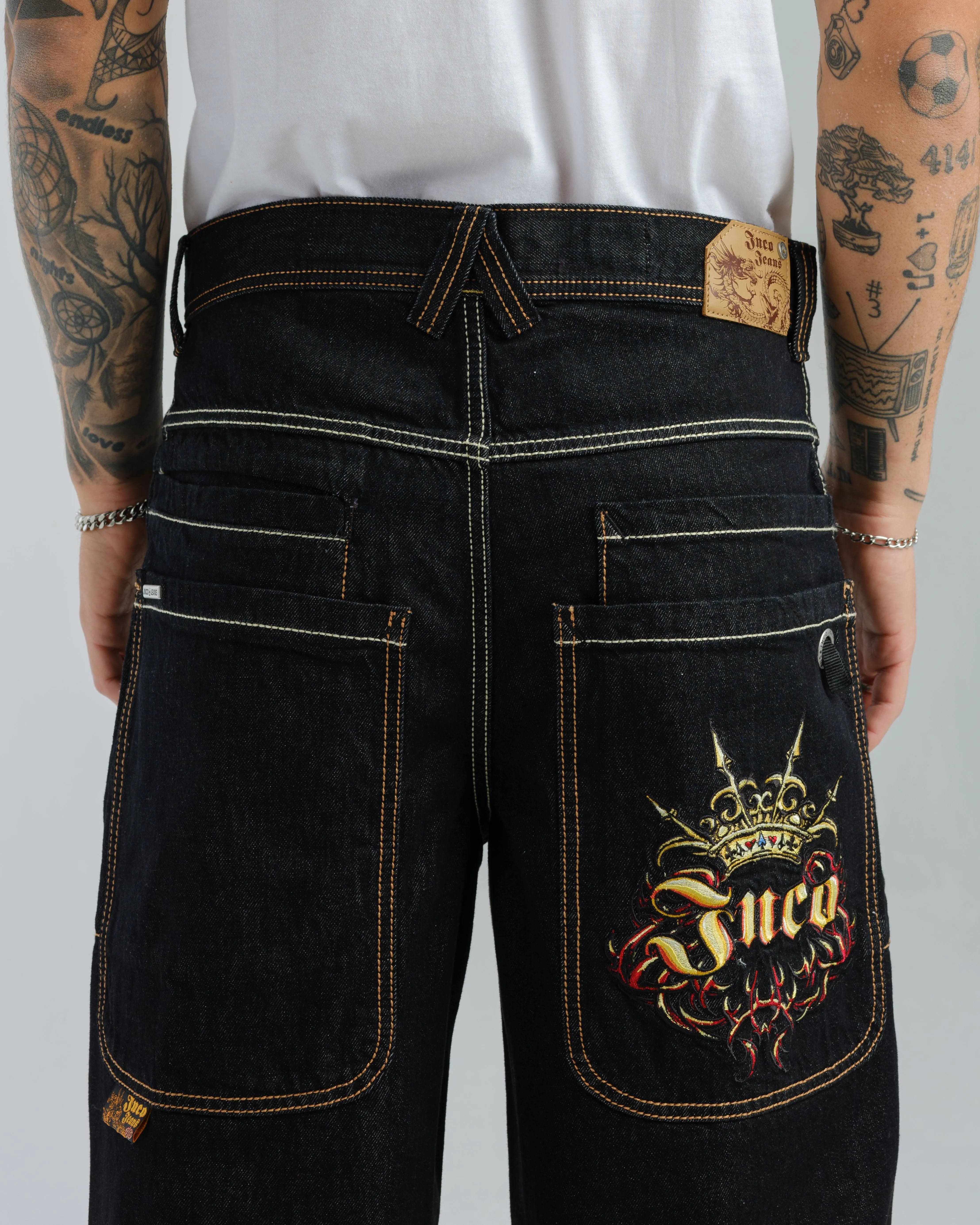 Royal. 23. Laser Black.