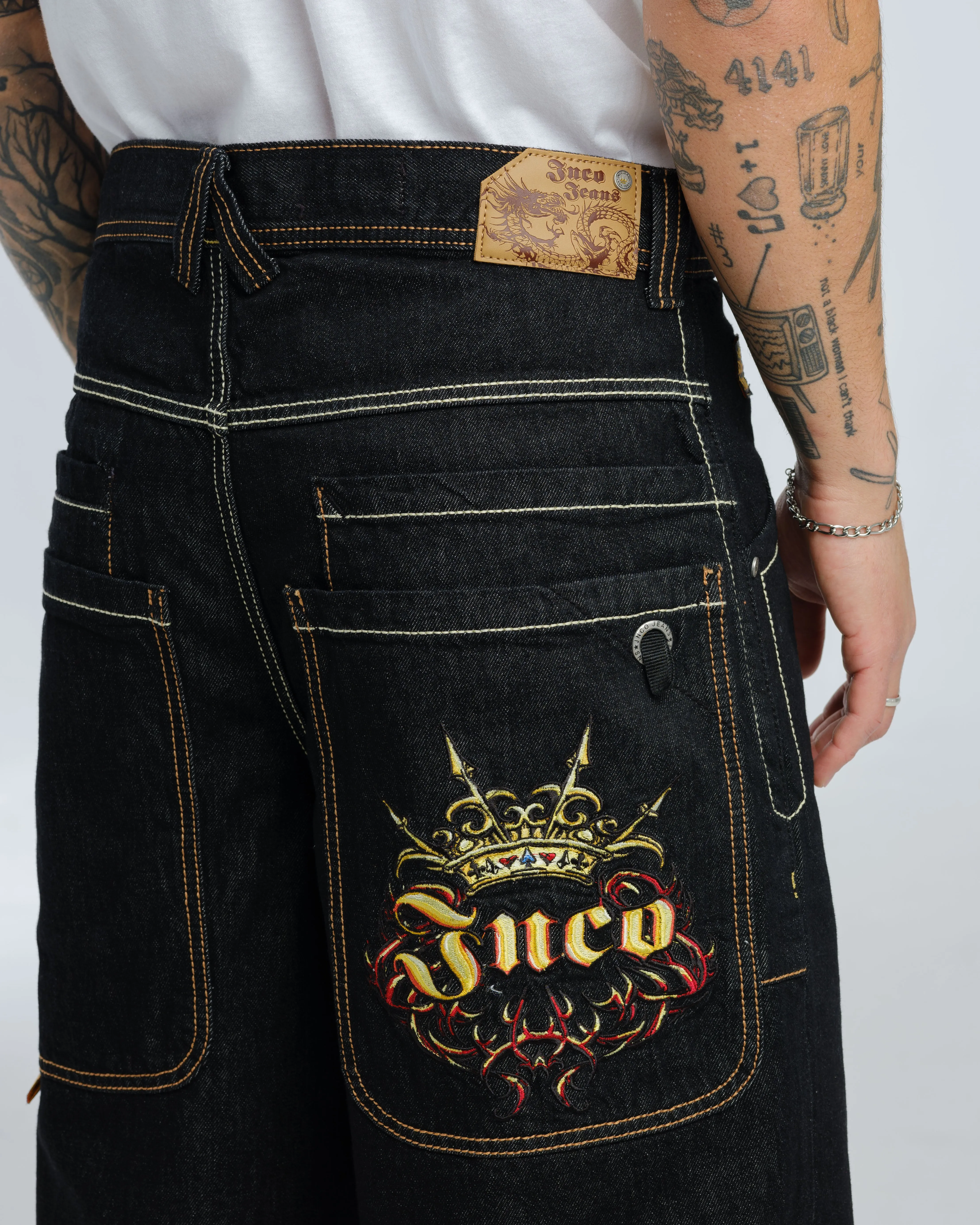 Royal. 23. Laser Black.