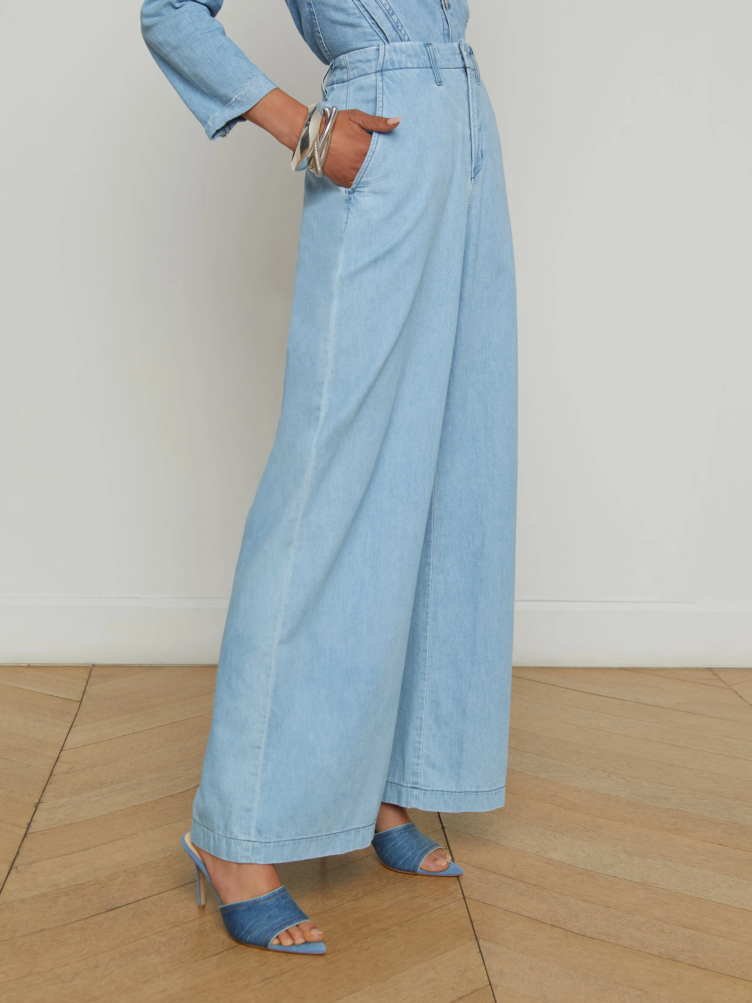 Runa Wide-Leg Jean