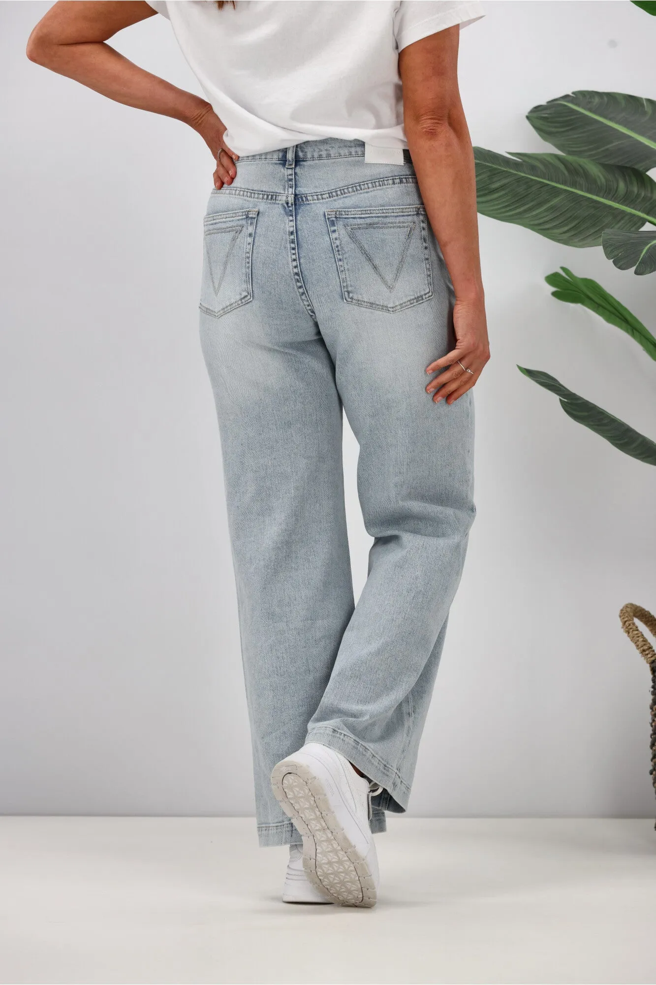 Shine On Label Phoenix Wide Leg Panel Jean Washed Blue