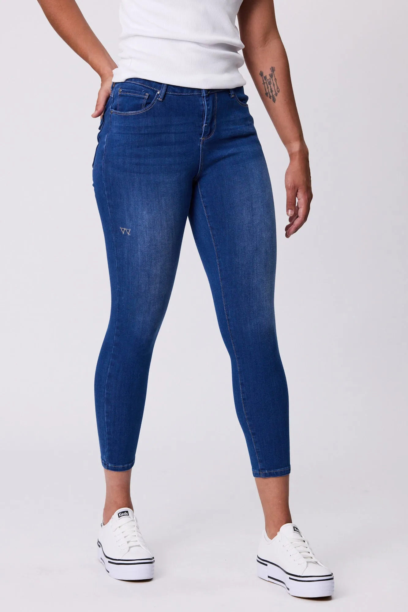 Shine On Label Sculpt Denim Cropped Jean True Blue Wash