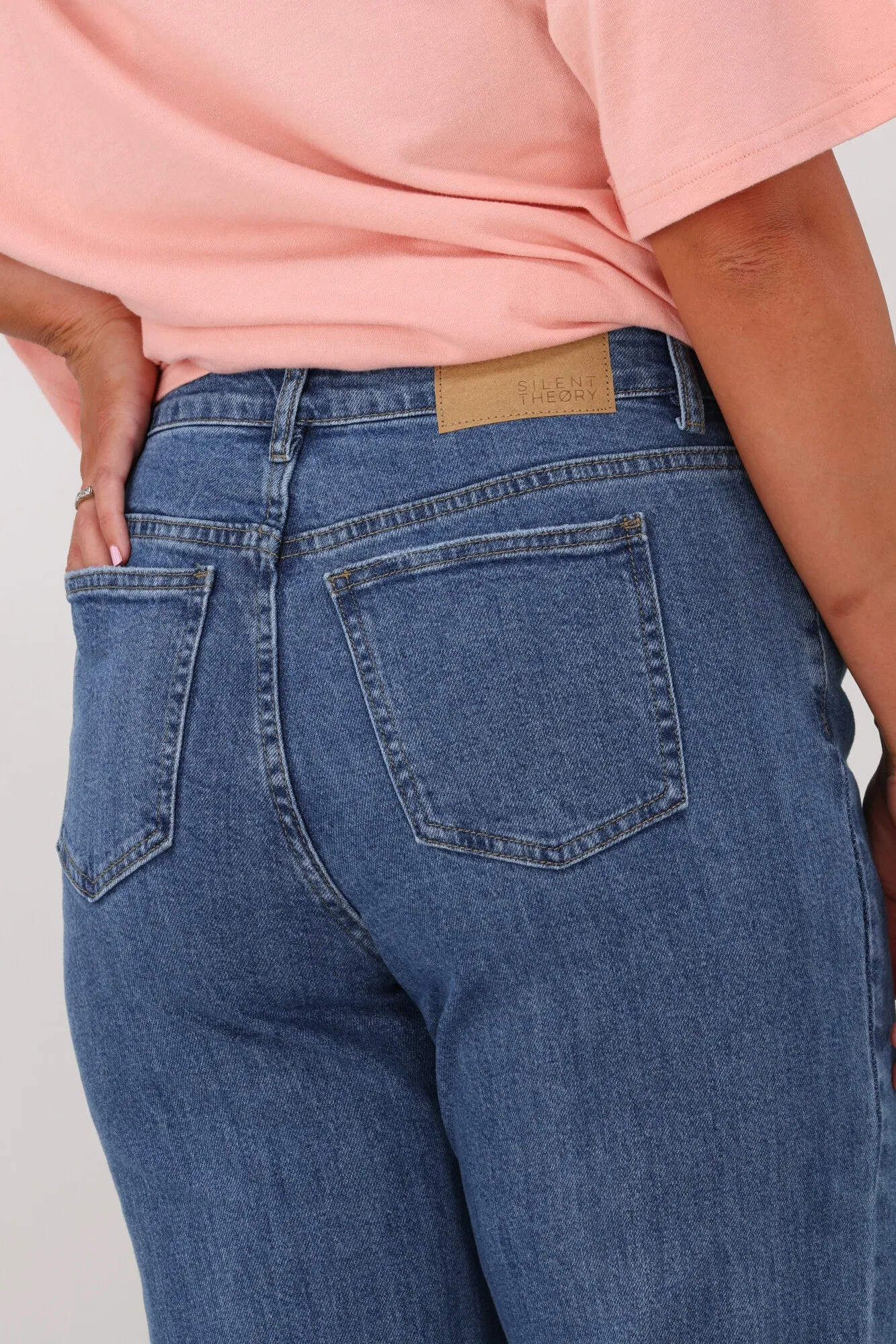 Silent Theory Mila Comfort Straight Jean Blue