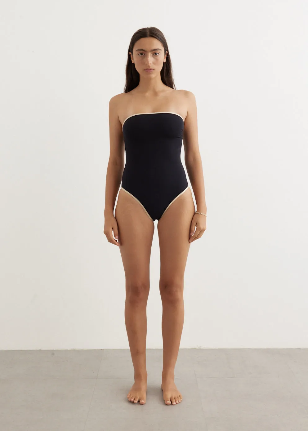 Stripe Edge Strapless Swimsuit