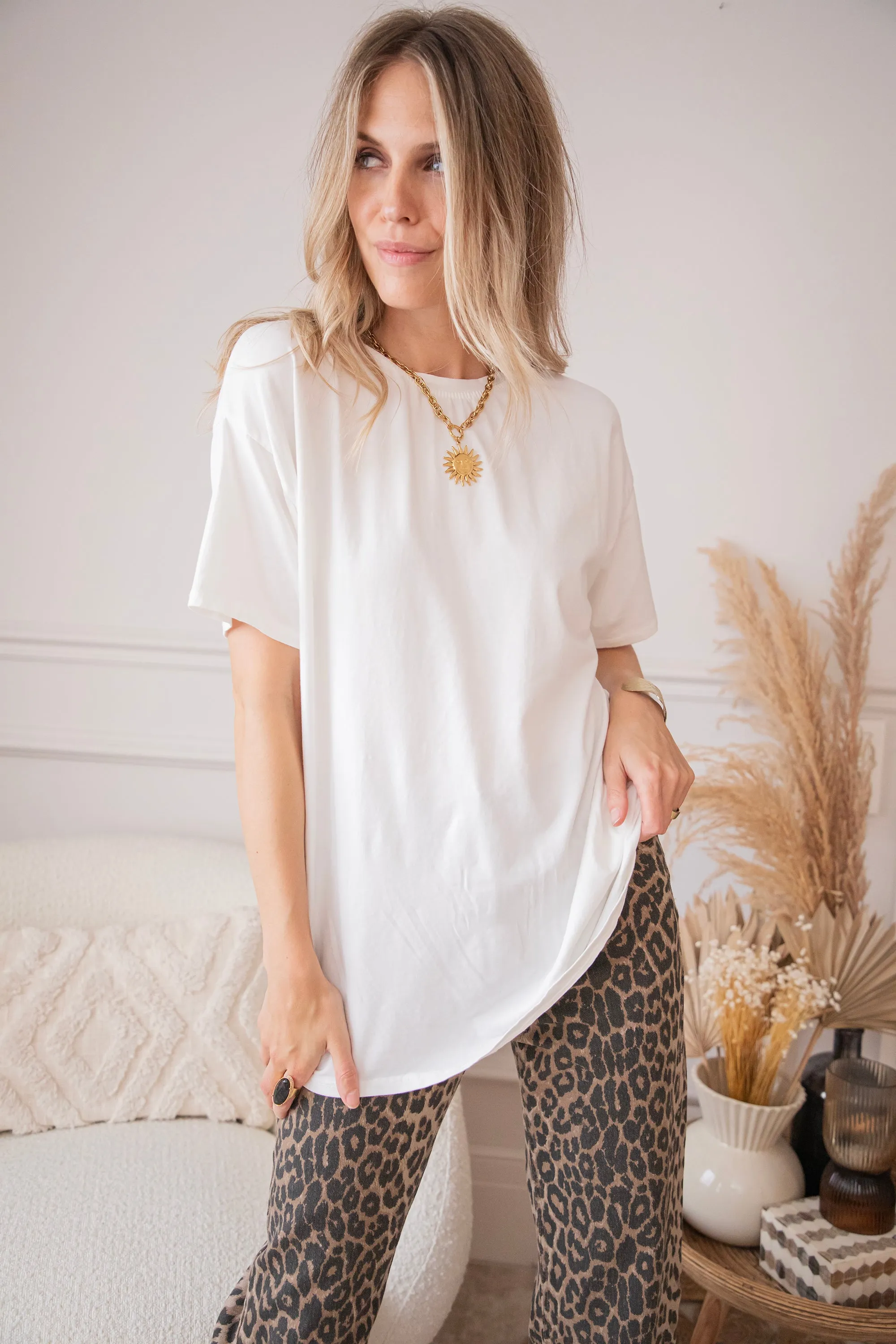 The Base White - T-Shirt