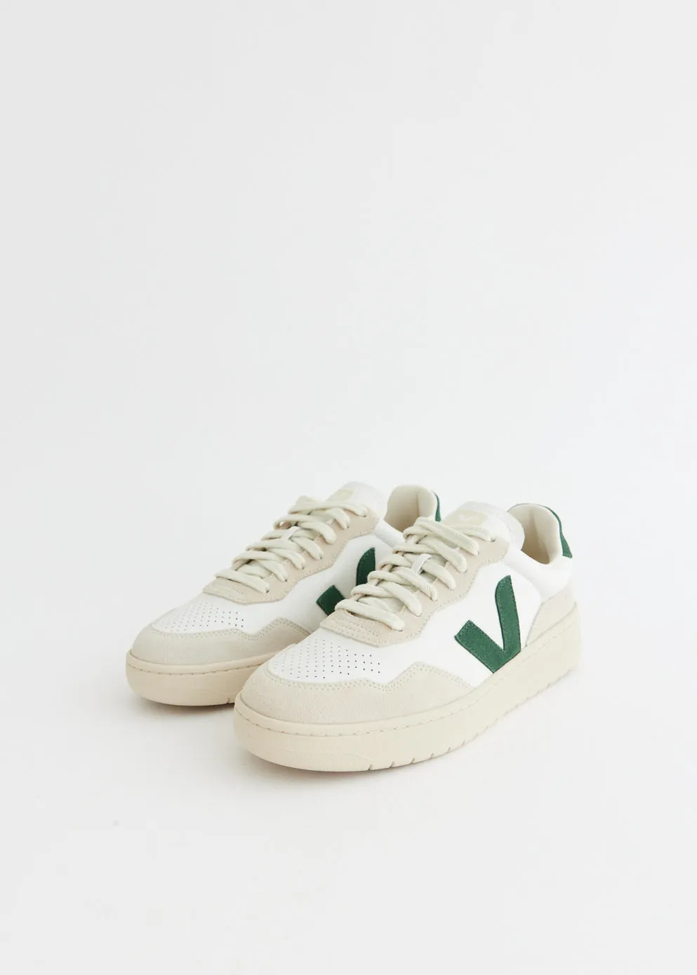 V-90 Sneakers