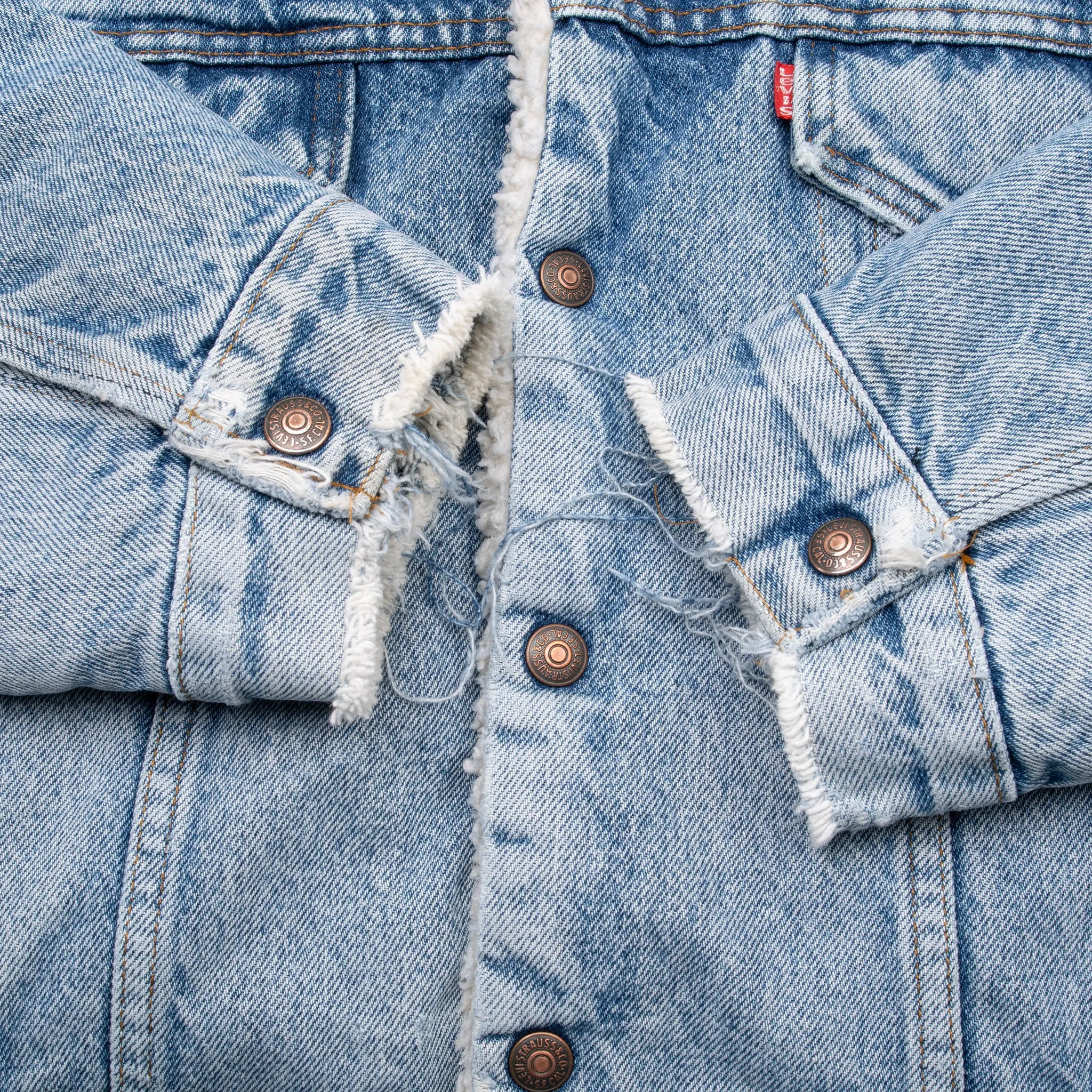 VINTAGE LEVIS SHERPA TRUCKER BLUE DENIM JACKET 1980S SIZE 46R MADE IN USA