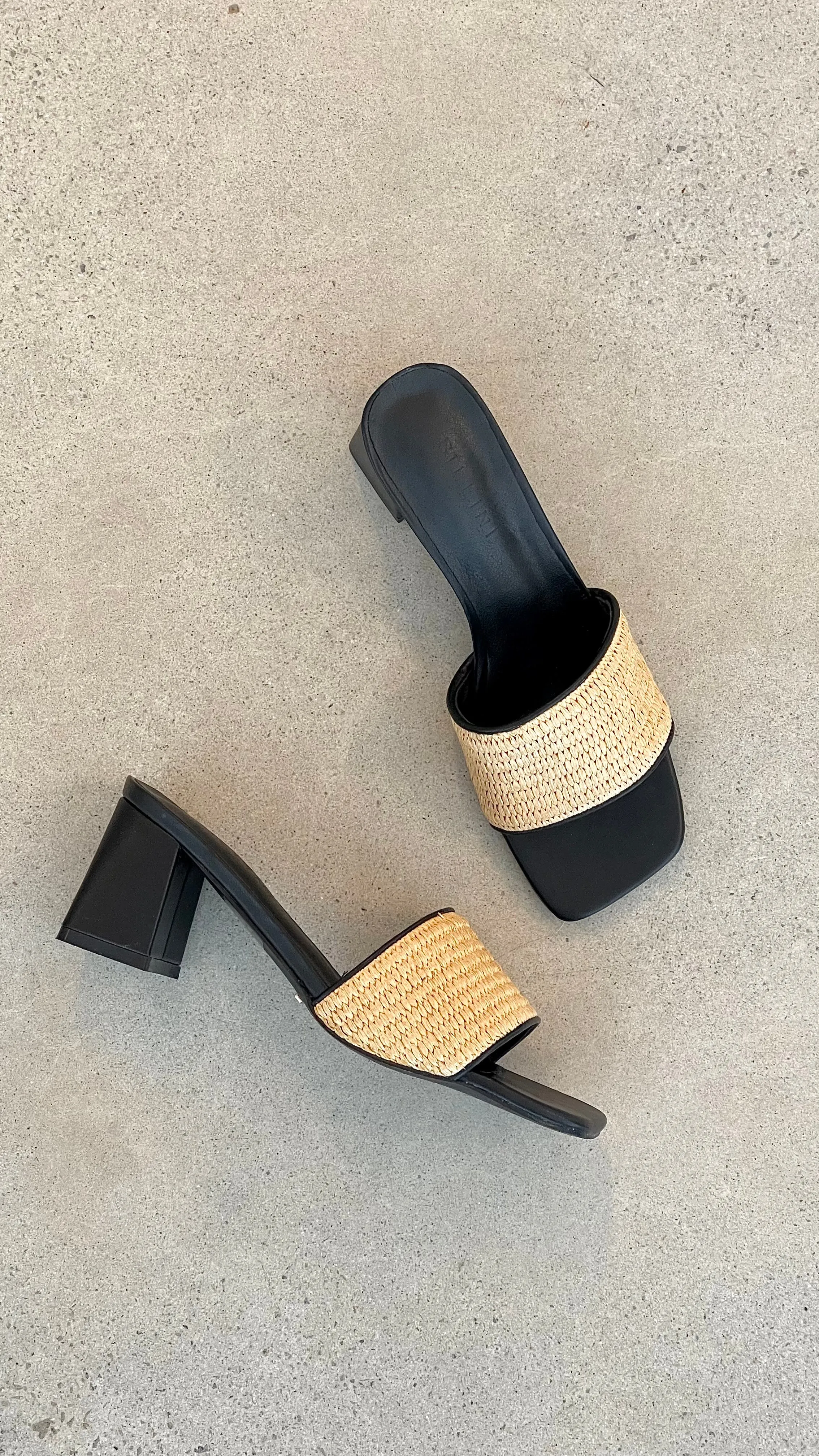 Yarina Heel - Natural Raffia-Black