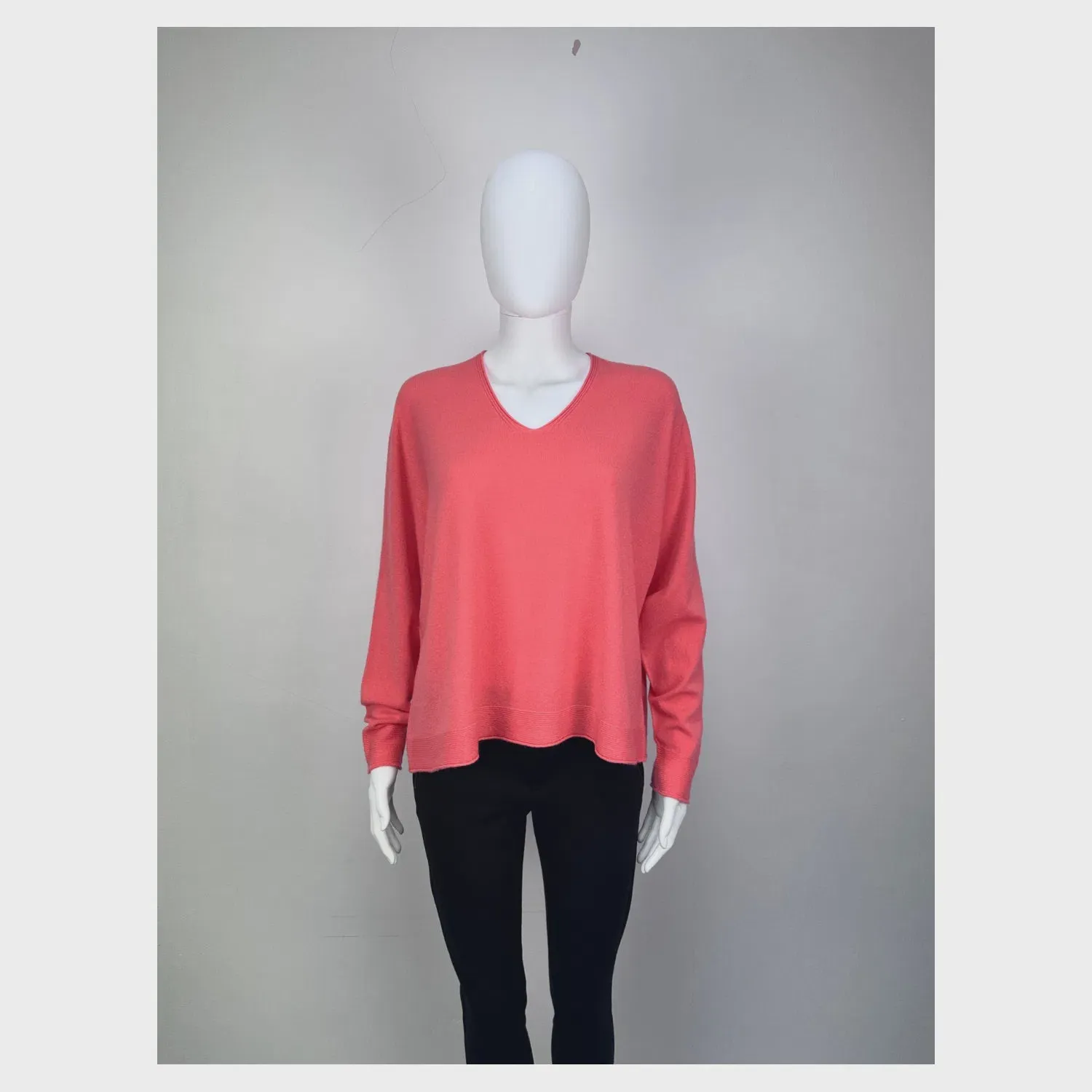Yvonne Relaxed Fit V Neck Jumper - Camelia